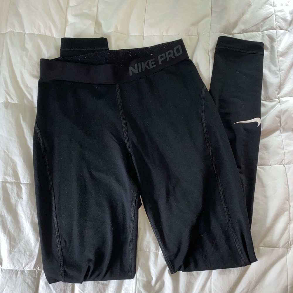 Nike pro compression thermal leggings